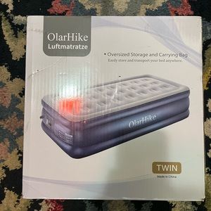 Double decker air mattress w/pump